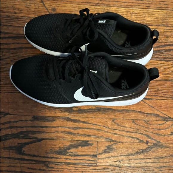 Shoes - Picture 3 of 6